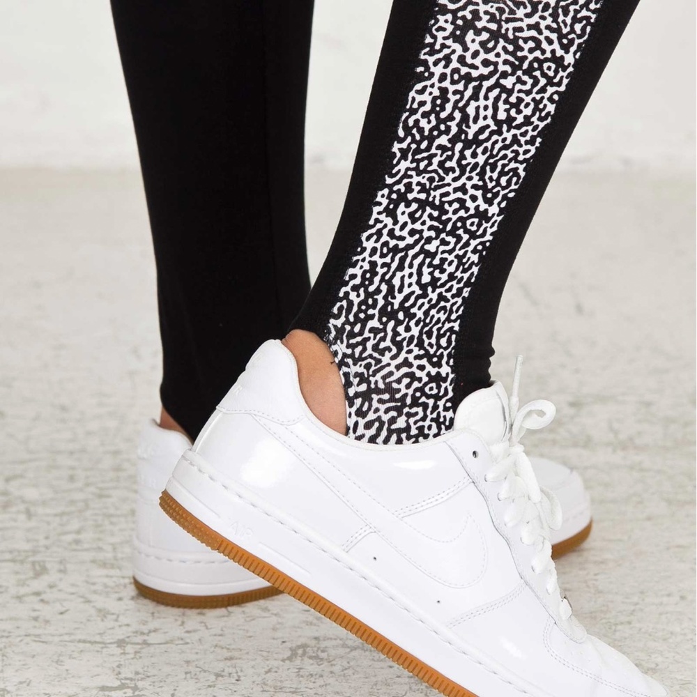 SOLD - Nike Leg-A-See-Stirrup Leggings - Picture 5 of 5